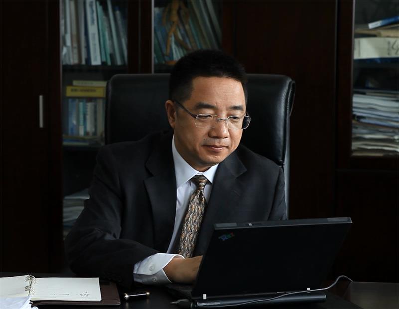 热烈祝贺总司理寇晓康荣获“西安市十佳科技企业家”殊荣 热烈祝贺总司理寇晓康荣获“西安市十佳科技企业家”殊荣