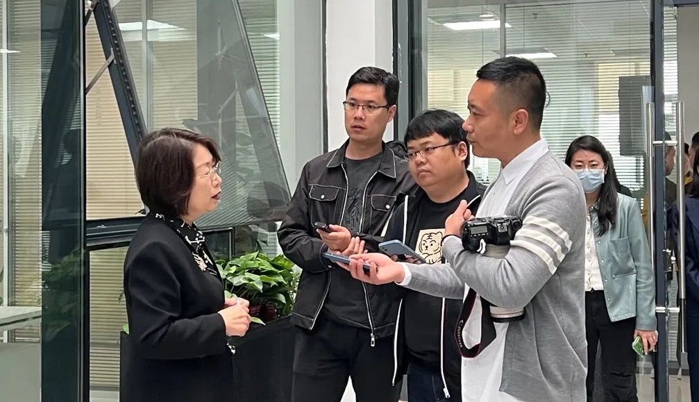 �����ܽ������̣�������������������ý��ɷ����߽�ggpoker�����Ƽ�