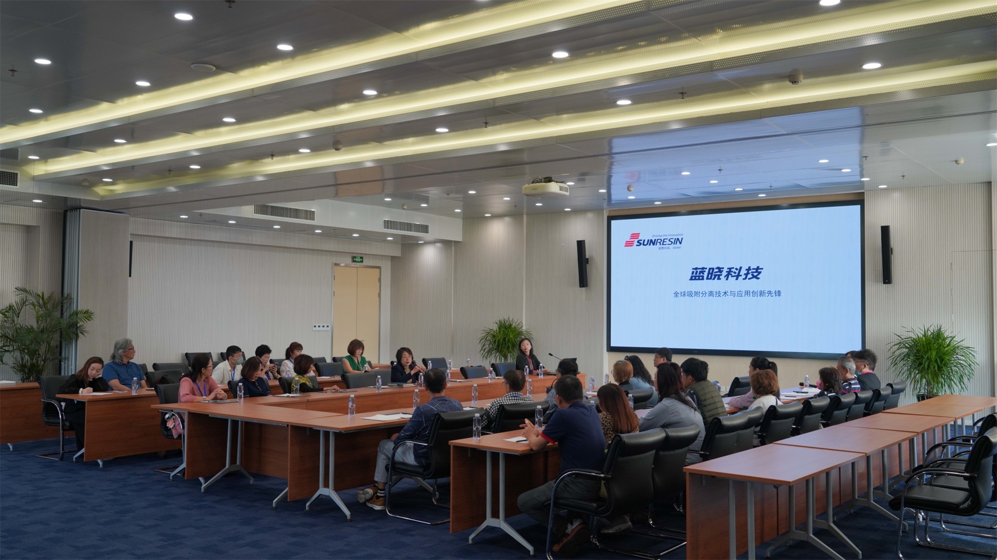 ݷݷ������������������������ӳ������